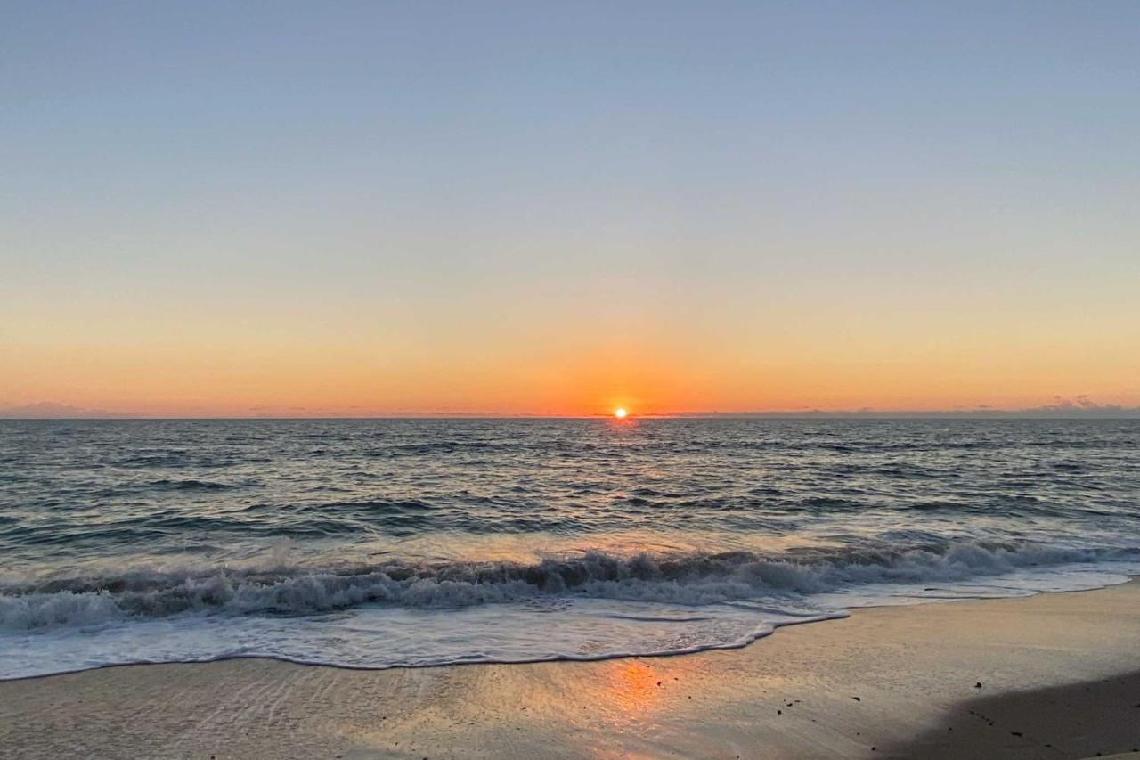 Walk To Shore Satellite Beach Condo With Ocean View Exterior foto
